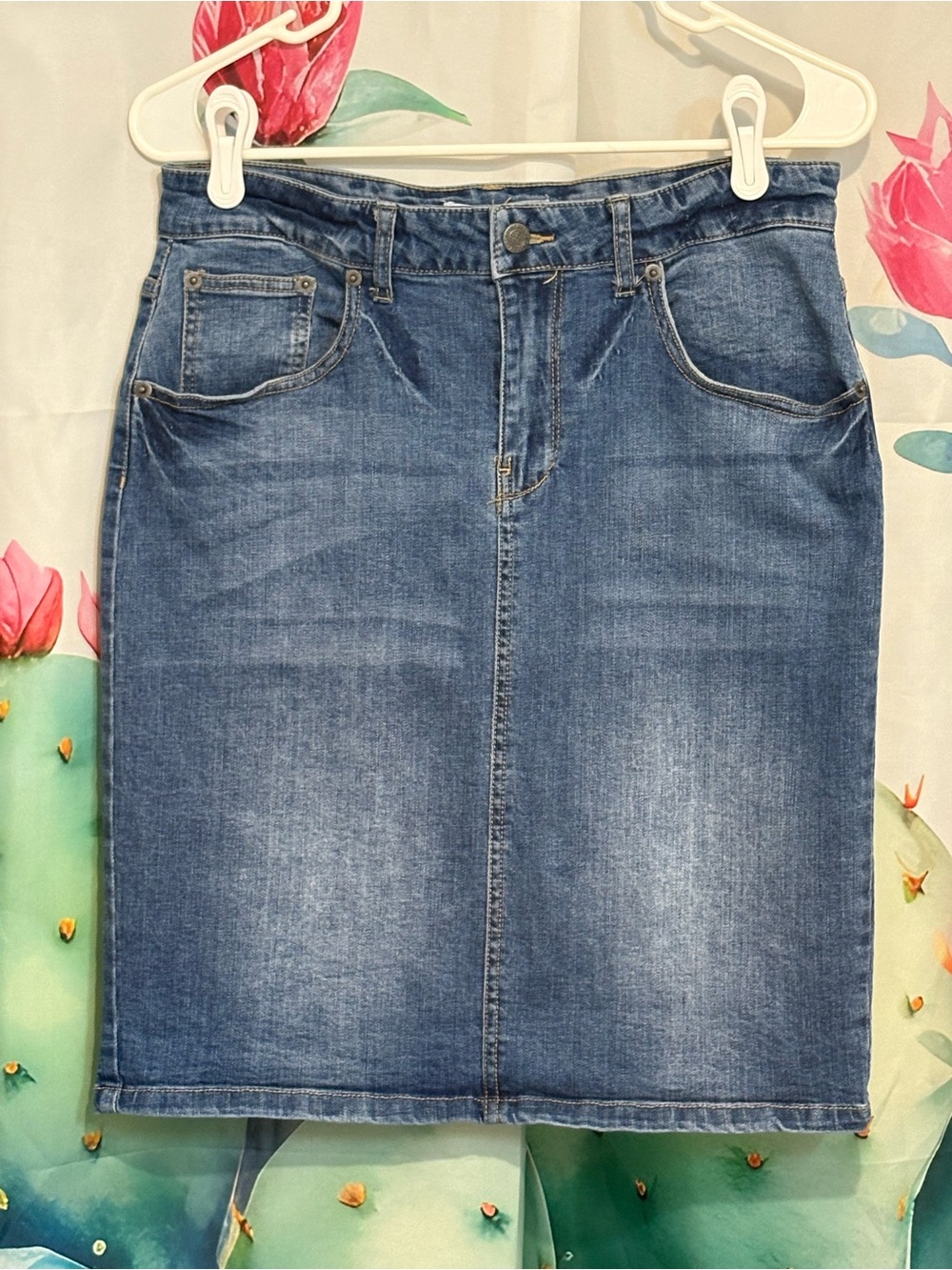 Kenneth Cole Reaction Women’s Blue Denim Pencil Skirt Knee Length Size 8 Zip